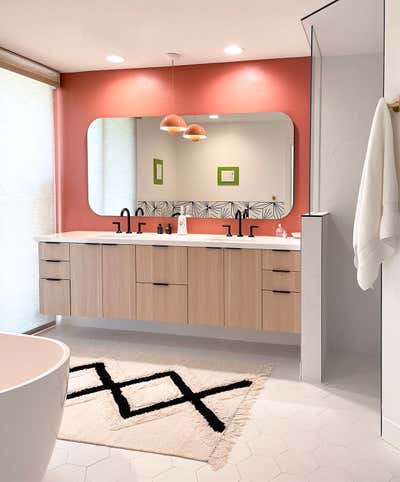  Mid-Century Modern Family Home Bathroom. D E S E R T by Nick Fyhrie Studio.