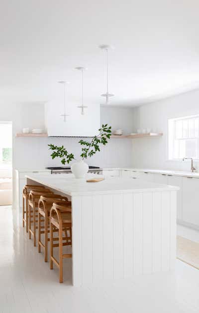 Contemporary Kitchen. Owl House - Hamptons Getaway by Chango & Co..