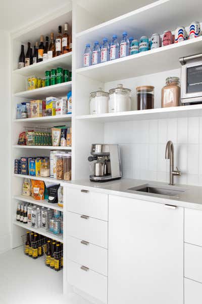 Contemporary Vacation Home Pantry. Owl House - Hamptons Getaway by Chango & Co..