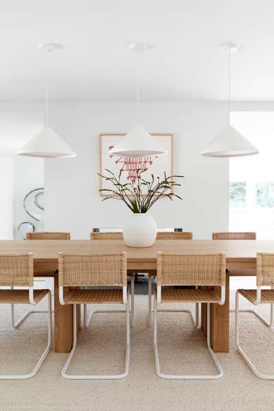  Vacation Home Dining Room. Owl House - Hamptons Getaway by Chango & Co..