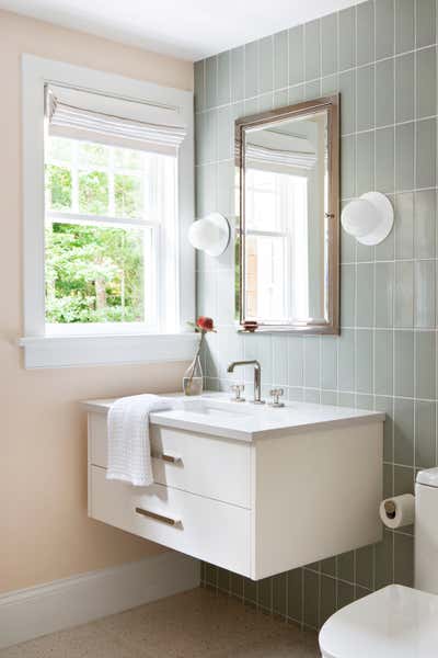  Contemporary Vacation Home Bathroom. Owl House - Hamptons Getaway by Chango & Co..