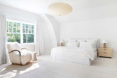  Contemporary Vacation Home Bedroom. Owl House - Hamptons Getaway by Chango & Co..