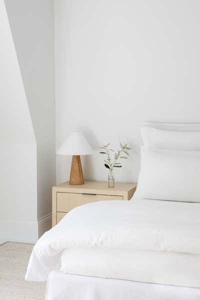  Vacation Home Bedroom. Owl House - Hamptons Getaway by Chango & Co..
