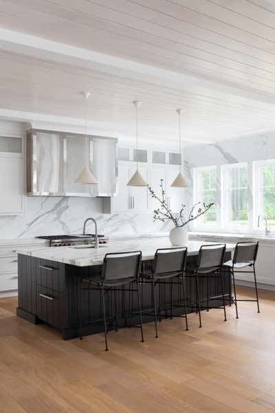  Contemporary Family Home Kitchen. Cold Spring Harbor by Chango & Co..