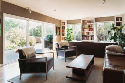  Mid-Century Modern Family Home Living Room. Oak View Drive by Ruskin Design.