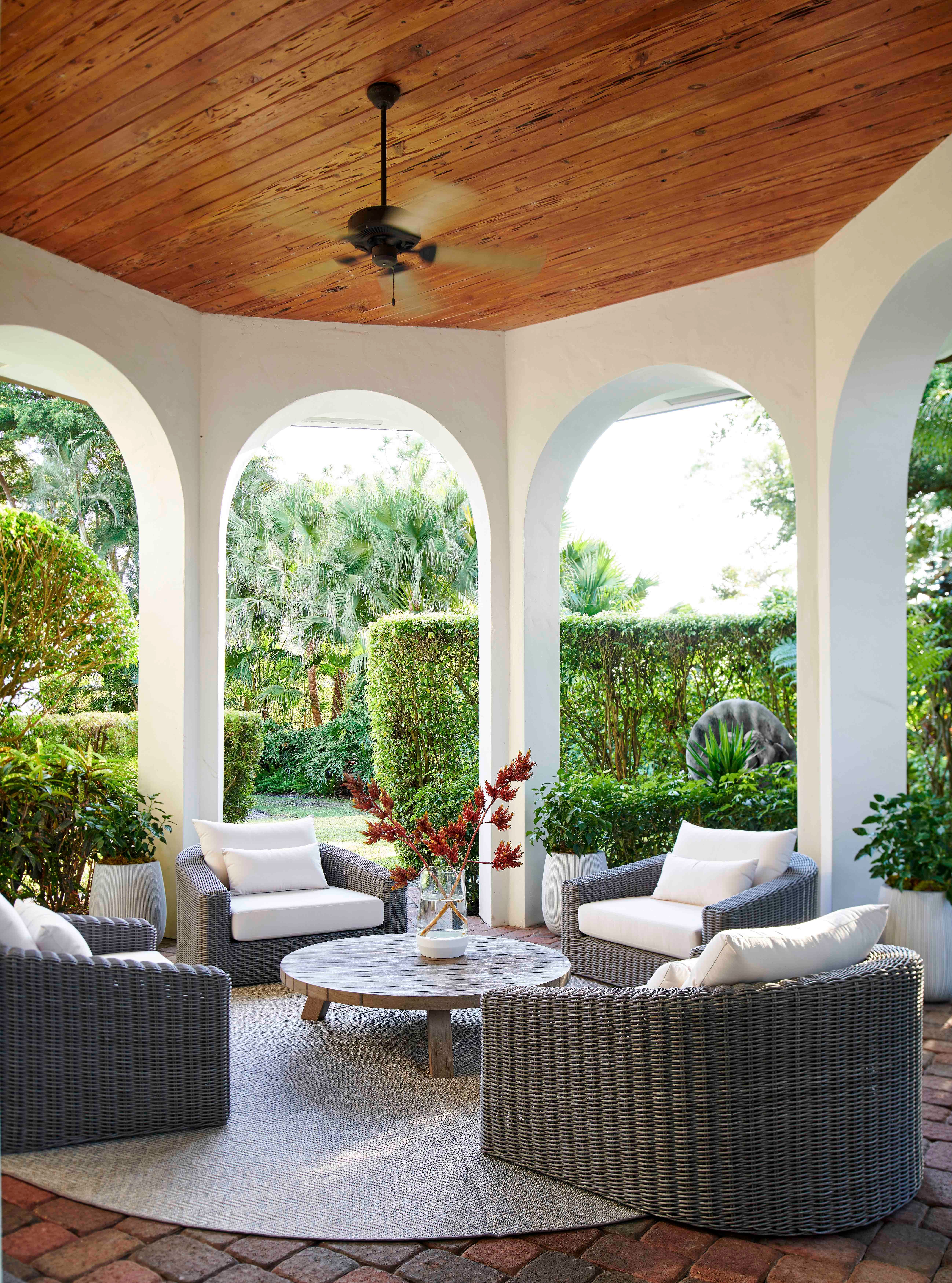 Patio and Deck Design Ideas - 1,830 Pictures | 1stDibs