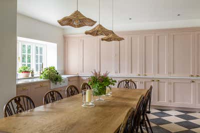  Farmhouse Country House Dining Room. Oxfordshire by Samantha Todhunter Design Ltd..