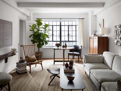  Arts and Crafts Apartment Living Room. Park Avenue Apartment  by Rupp Studio.