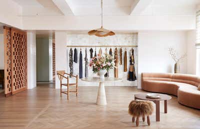  Eclectic Retail Open Plan. Ulla Johnson Showroom by Rafael de Cárdenas, Ltd..