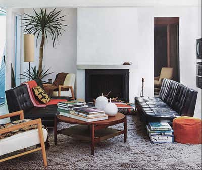 Contemporary Beach House Living Room. Modernism at the Beach by Scott Formby Design.