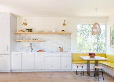  Country Family Home Kitchen. Silicon Valley Guest House by ABD STUDIO.