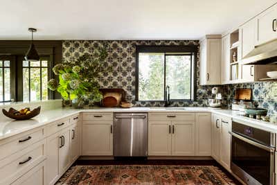  English Country Kitchen. Vashon Island by Hattie Sparks Interiors.