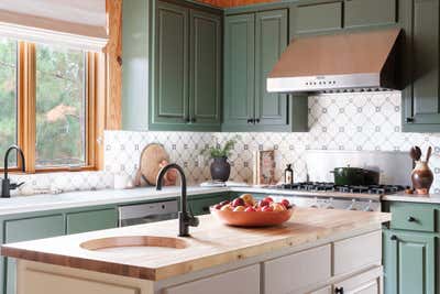  Farmhouse Organic Country House Kitchen. Bigbee by Hattie Sparks Interiors.