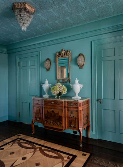  Art Deco French Apartment Entry and Hall. Back Bay Pied-à-Terre by Duncan Hughes Interiors.