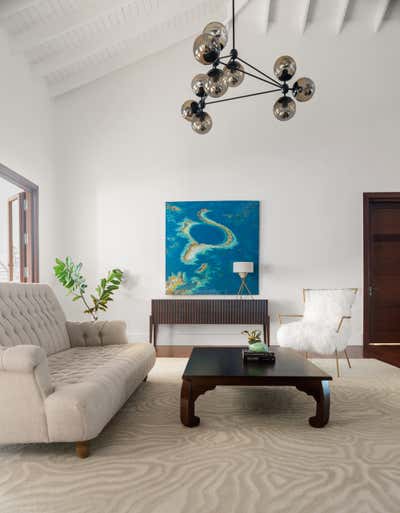  Coastal Modern Vacation Home Living Room. Whitehouse Jamaica Project by Ishka Designs Inc..