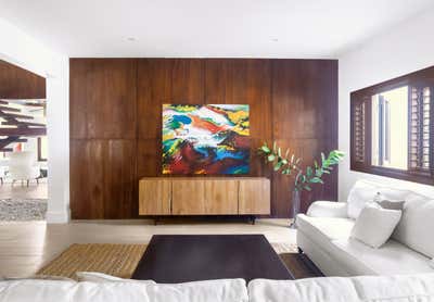  Modern Vacation Home Living Room. Whitehouse Jamaica Project by Ishka Designs Inc..