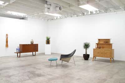  Contemporary Mid-Century Modern Entertainment/Cultural Workspace. Hildebrandt Studio Design Gallery by Hildebrandt Studio.