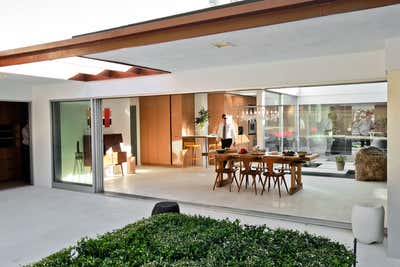  Mid-Century Modern Minimalist Family Home Open Plan. Interior Design Fickett House by Hildebrandt Studio.