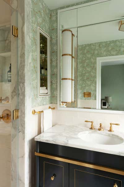  Traditional Apartment Bathroom. Prospect Park West by Studio SFW.