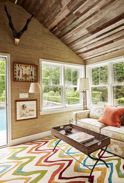  Bohemian Rustic Beach House Living Room. Hamptons Cottage by Studio SFW.
