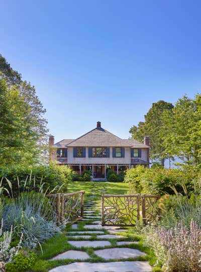 Eclectic Entry and Hall. North Fork Folly by Hadley Wiggins Inc..
