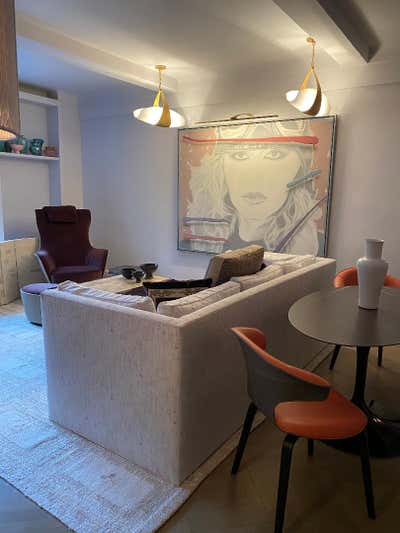  Modern Apartment Dining Room. Ladies Pied-a-Terre by Dana Nicholson Studio Inc..