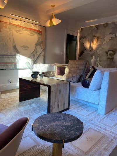  Apartment Living Room. Ladies Pied-a-Terre by Dana Nicholson Studio Inc..