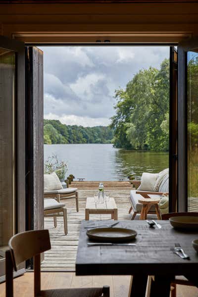  Scandinavian Rustic Country House Living Room. Boathouse, Ewhurst Park by Design Stories.