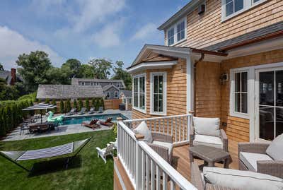  Cottage Beach House Patio and Deck. 2 Pierce Lane by HABITAT Studio.