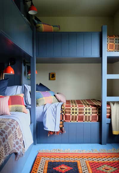  English Country Country Country House Children's Room. Litchfield Guest Cottage by Studio Dorion.