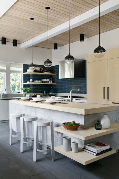  Modern Family Home Kitchen. Gold Coast Pool House by Workshop APD.