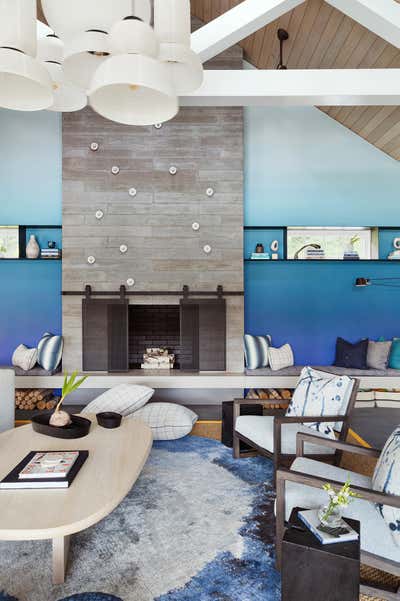  Modern Transitional Living Room. Gold Coast Pool House by Workshop APD.