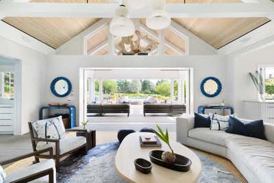  Modern Family Home Living Room. Gold Coast Pool House by Workshop APD.