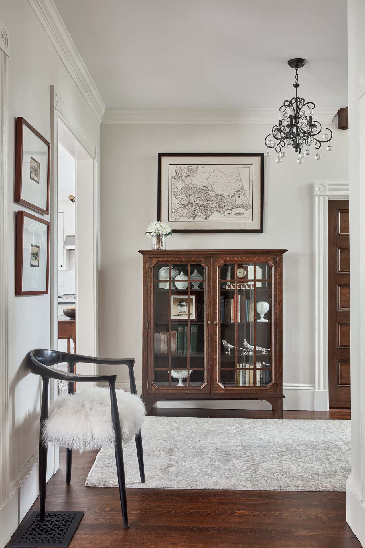 Victorian Entry and Hall Design Ideas - 97 Pictures | 1stDibs