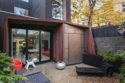  Mid-Century Modern Minimalist Family Home Exterior. Metamorphic Artist's Residence by Anouska Tamony Designs.