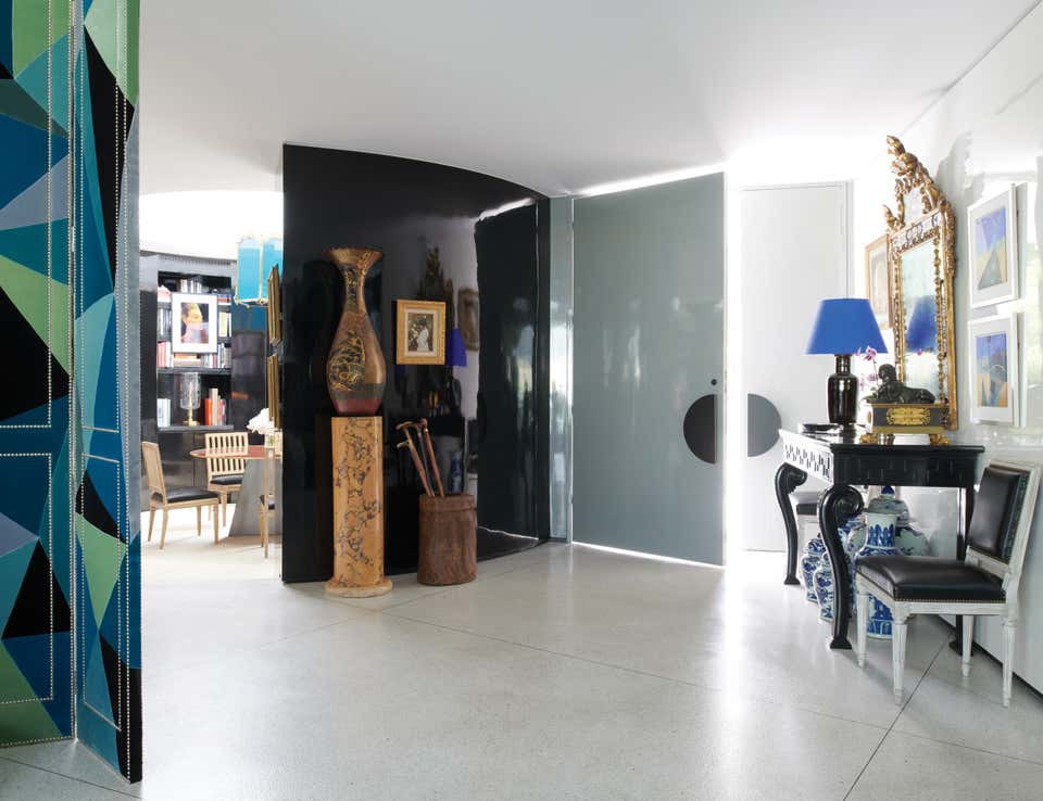 Bachelor Pad Entry and Hall Design Ideas - 94 Pictures | 1stDibs