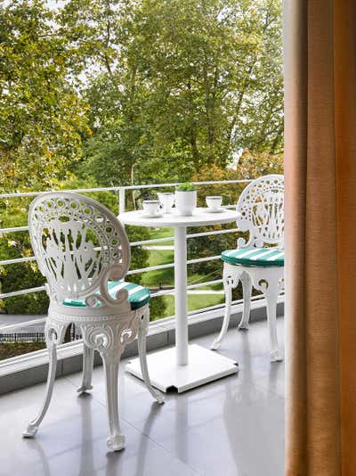  French Apartment Patio and Deck. Bebek Apartment by Merve Kahraman Products & Interiors.