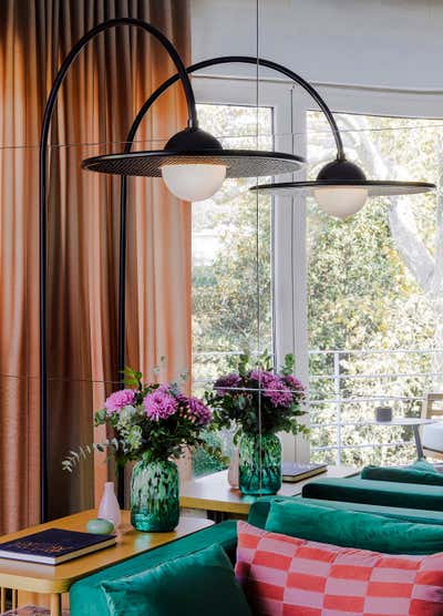  Maximalist Living Room. Bebek Apartment by Merve Kahraman Products & Interiors.