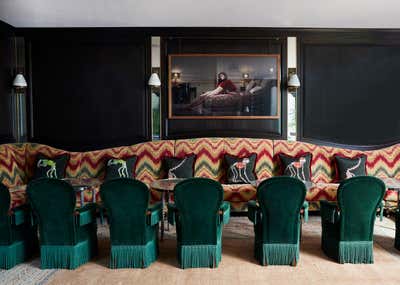  Traditional Bar and Game Room. Notting Hill Villa by Spinocchia Freund.