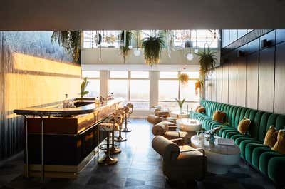  Mid-Century Modern Bar and Game Room. Centre Point Penthouse by Spinocchia Freund.