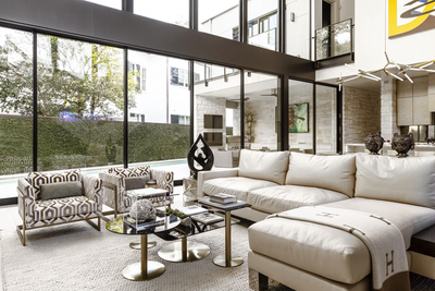 Modern Living Room. Stanmore by Lucinda Loya Interiors.