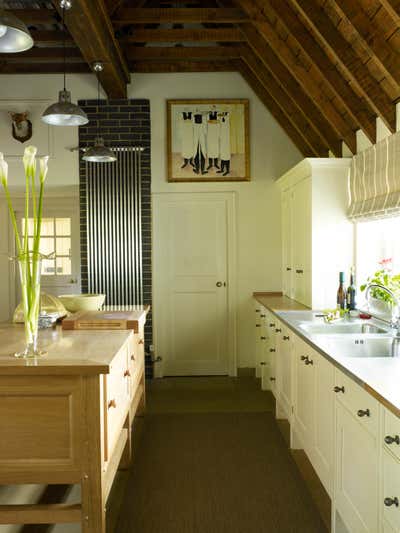  English Country Country House Kitchen. The Cottage by Stone Hollond.