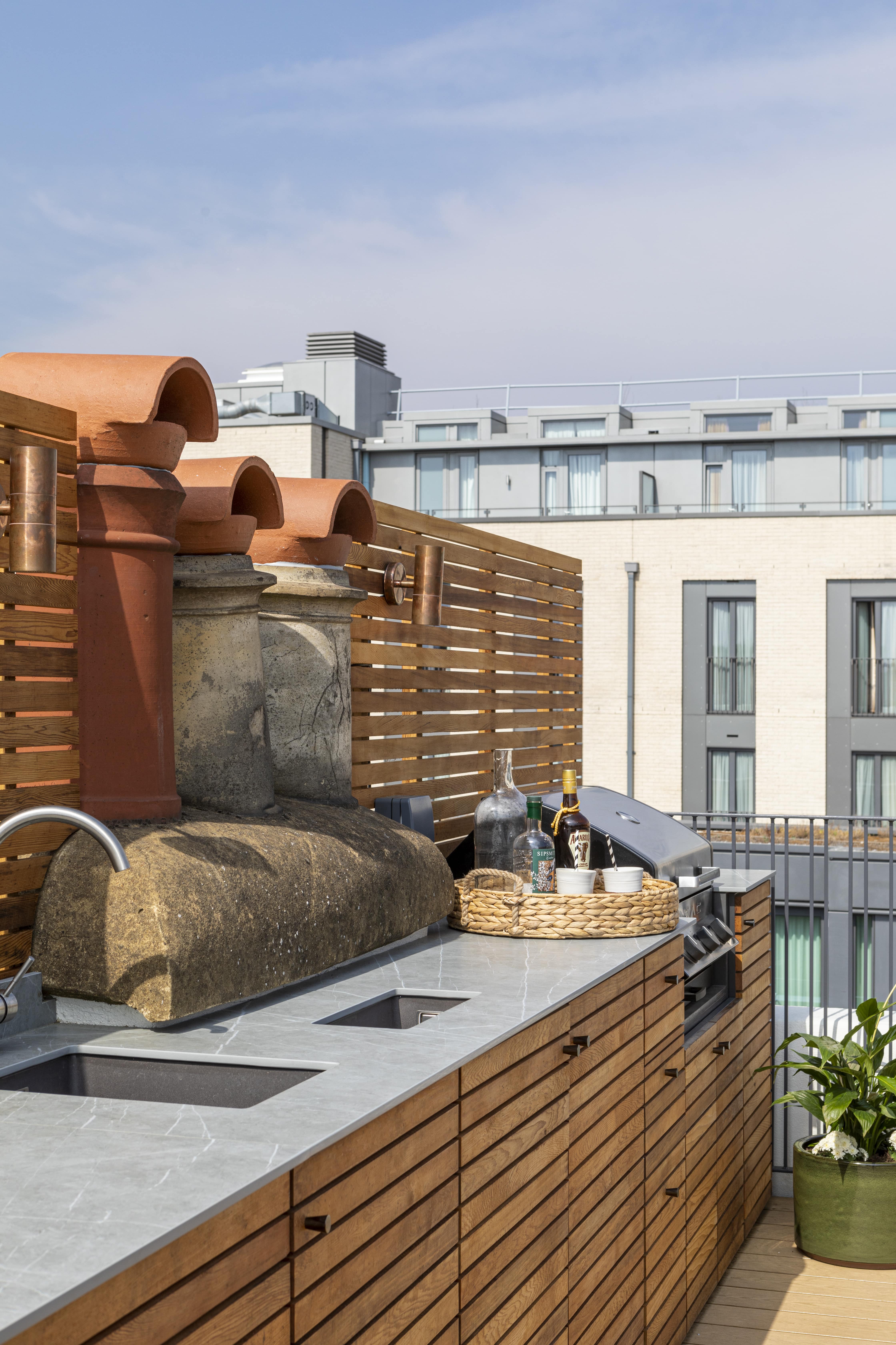 Modern Patio and Deck
