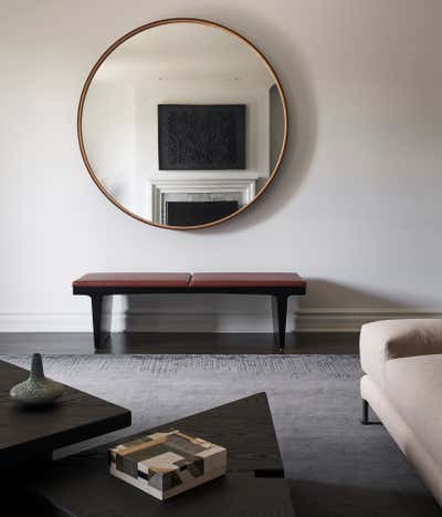  Modern Vacation Home Living Room. Lincoln Park Pied-a-Terre by Studio Gild.