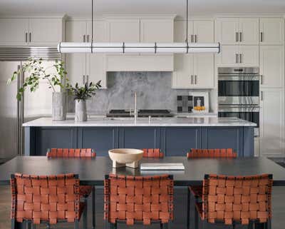  Modern Vacation Home Kitchen. Lincoln Park Pied-a-Terre by Studio Gild.