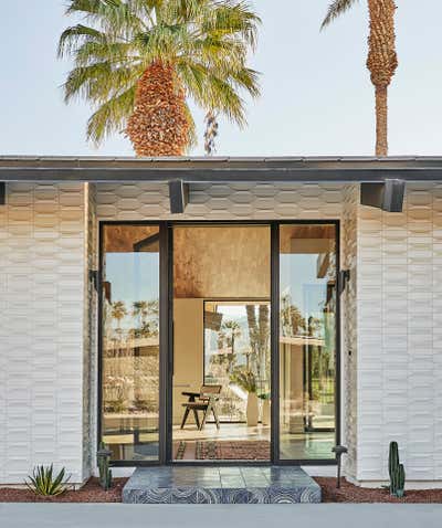  Modern Vacation Home Exterior. Palm Springs by Studio Gild.