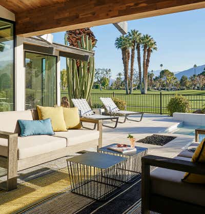  Modern Vacation Home Patio and Deck. Palm Springs by Studio Gild.