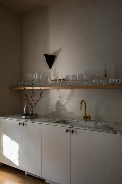  Minimalist Eclectic Bar and Game Room. Jarratt Ave. by Christina Cole and Co..
