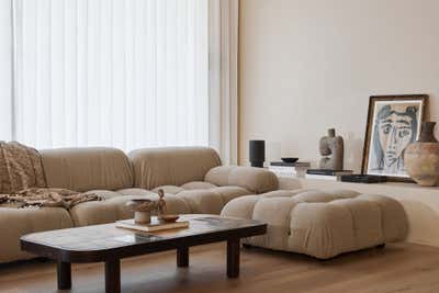  Minimalist Organic Family Home Living Room. Briar Hill Project by Montana Labelle Design.