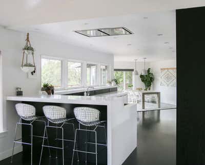  Minimalist Family Home Kitchen. Lake Oswego Modern by THESIS Studio Architecture.
